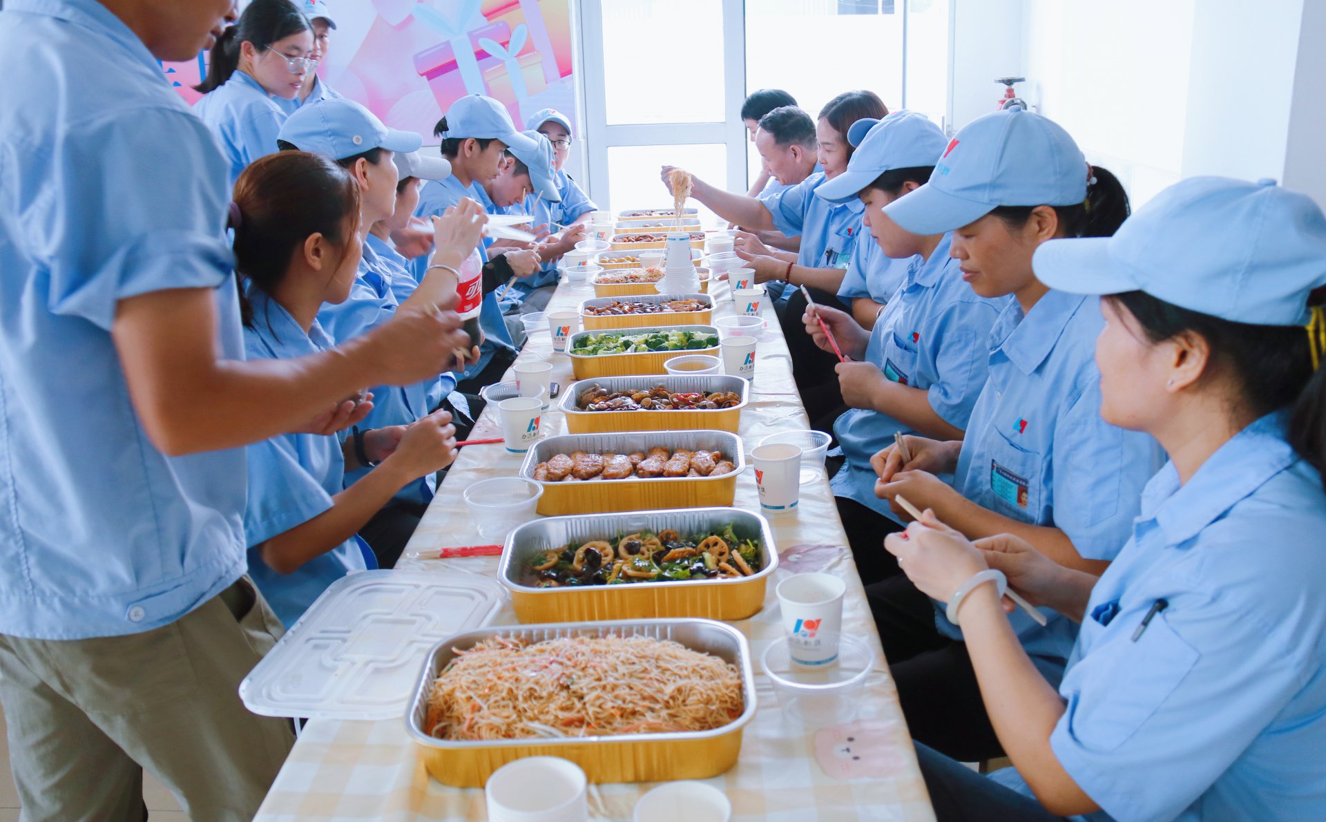 六月份員工生日會